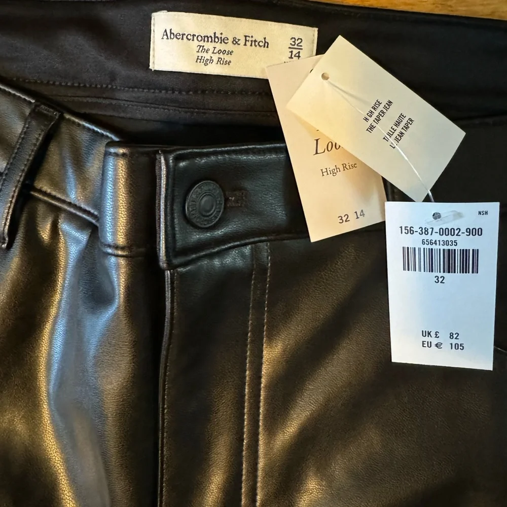 NWT Abercrombie Black Vegan Leather High Rise Loose Pant size 14 - Picture 6 of 10
